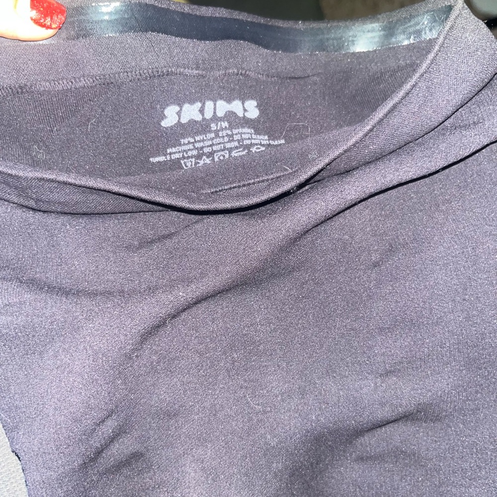 Skims thing tummy control black
